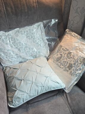 Madison Park 3 Throw Pillow Set